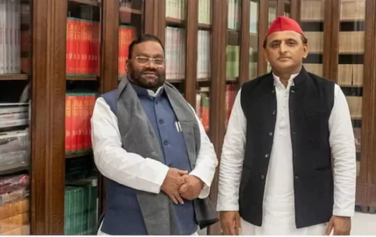 By welcoming turncoats like Swami Prasad Maurya, why Akhilesh may be repeating BJP's Bengal mistake