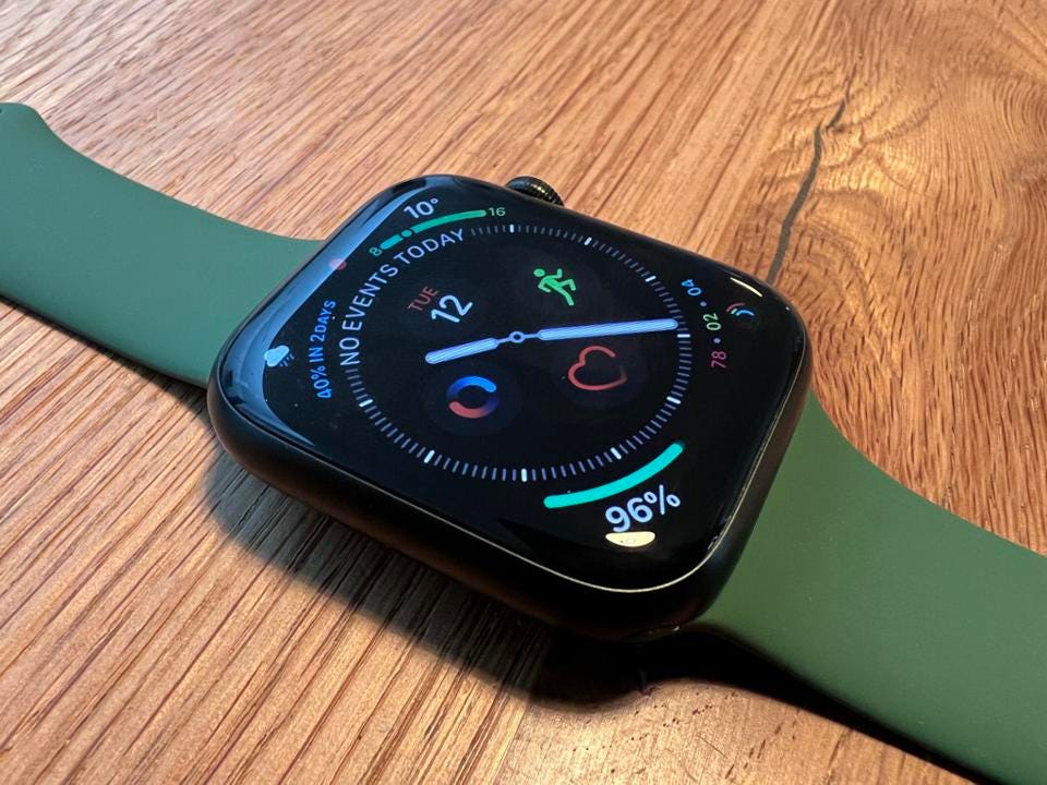 Apple Watch Series 8 Body Temperature Monitor May Still Happen After All