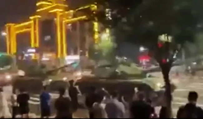 Video Shows Tanks Protecting Crisis-Hit Banks In China, Internet Says "History Repeats Itself"