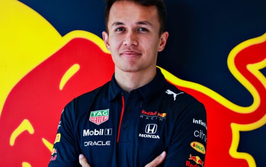 Alex Albon Net Worth 2022