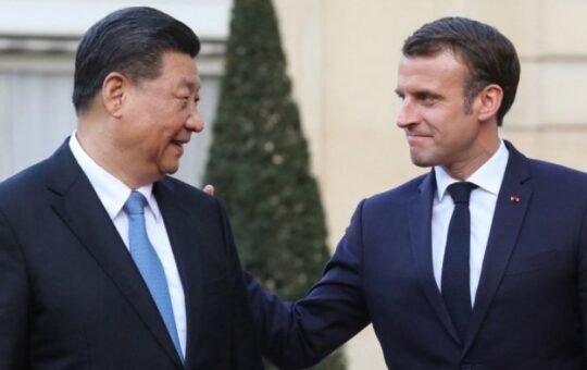 Macron meets Xi Jinping
